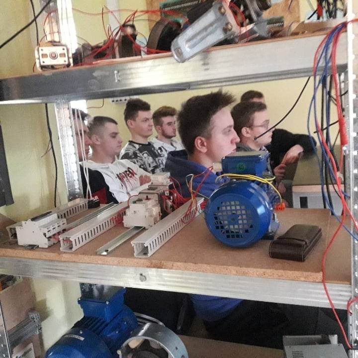 331261821 1317963328760821 1413618986928225906 n